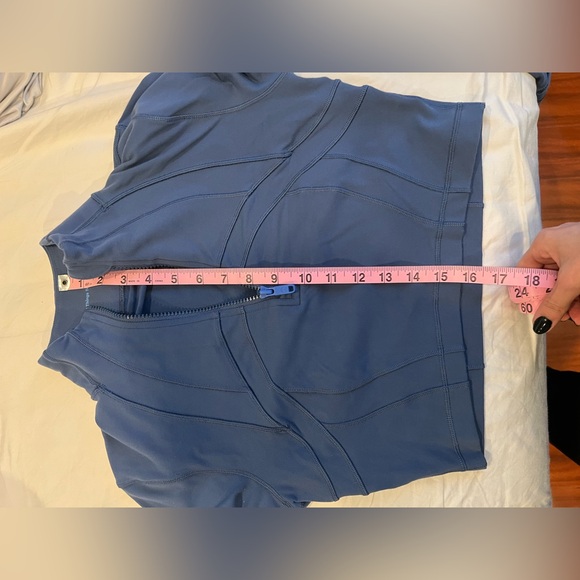 Lululemon Pitch Blue Define Cropped - Picture 5 of 6